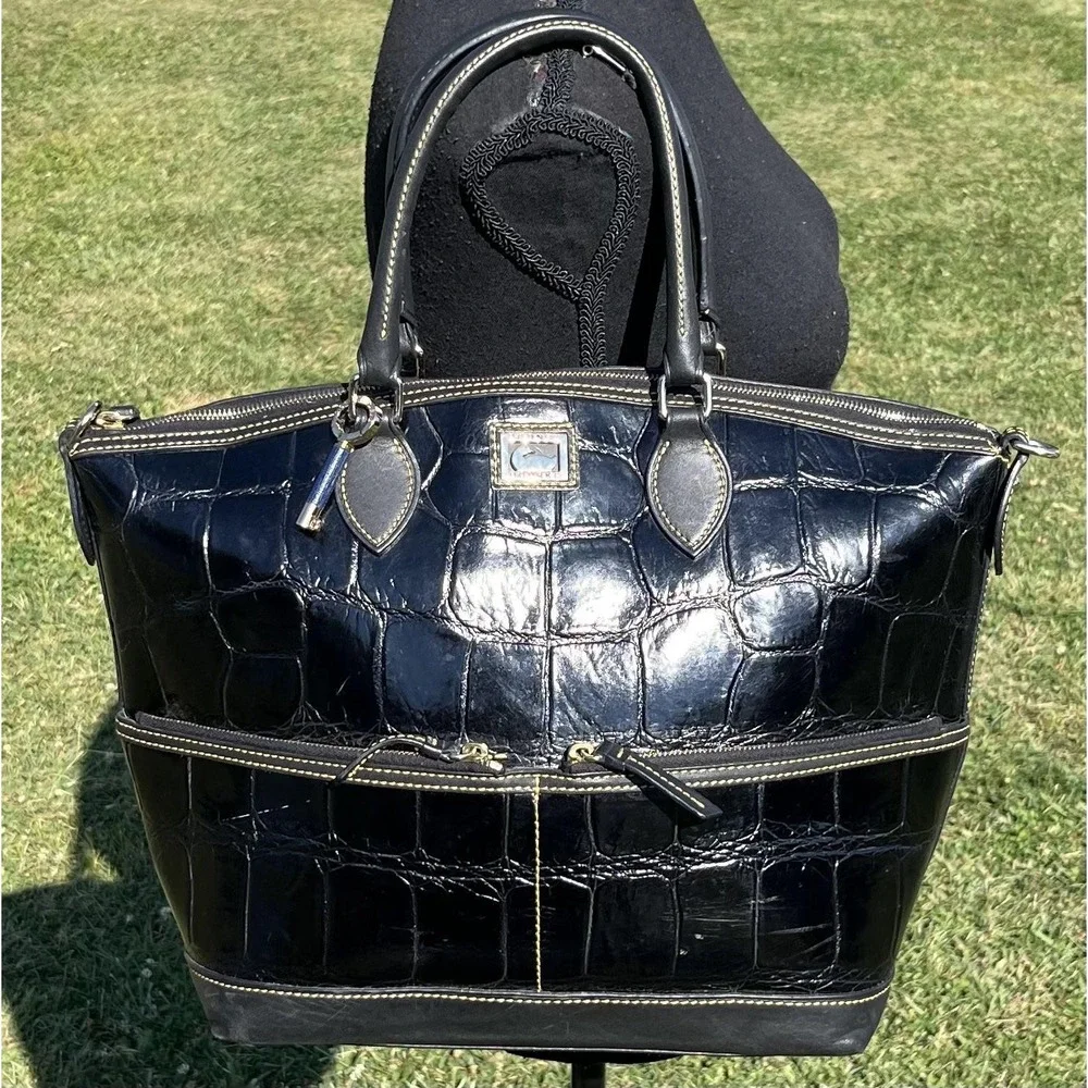 Dooney & Bourke Black Croco Embossed Leather Large Zip Satchel‎ Tote Purse